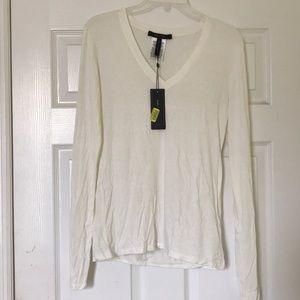NEED GONE 🎉BCBG MAXAZRIA long sleeve V-neck
